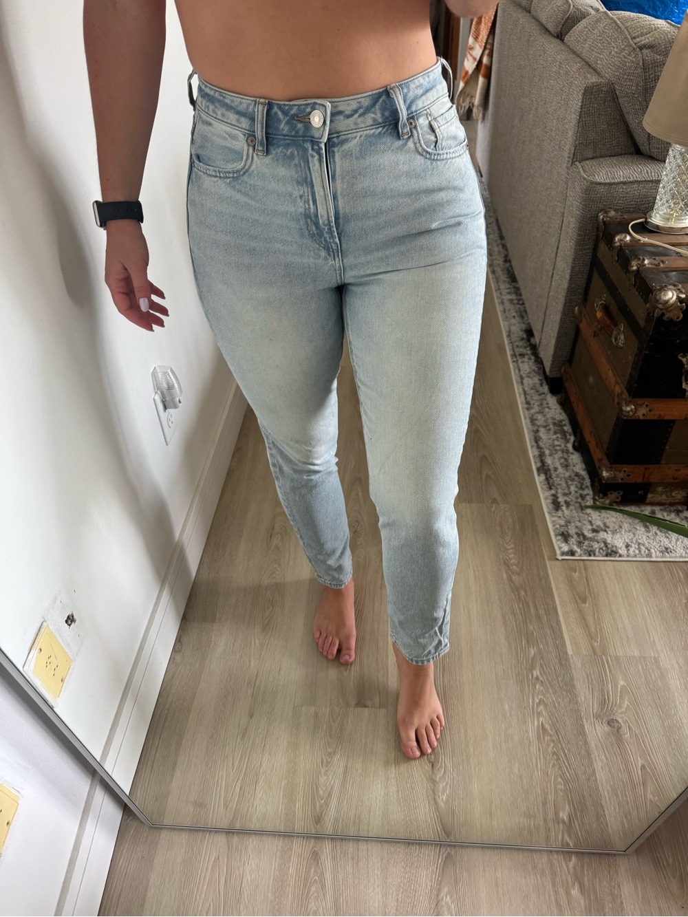 American Eagle Outfitters High-Rise Light Wash Skinny Jeans